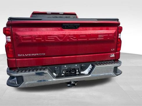Used 2022 Chevrolet Silverado 1500 LT image 3