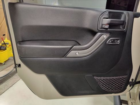 Used 2018 Jeep Wrangler Unlimited Sport S image 21