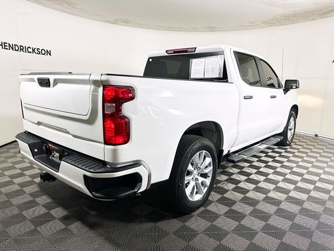 Used 2023 Chevrolet Silverado 1500 Custom image 3