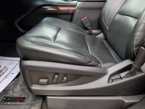 Used 2015 GMC Yukon SLT image 9