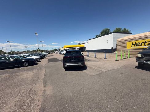 Used 2026 Volkswagen Tiguan SE AWD/4WD image 16