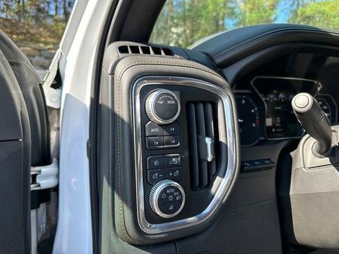 Used 2021 GMC Sierra 2500 AT4 w/ AT4 Premium Plus Package AWD/4WD image 14