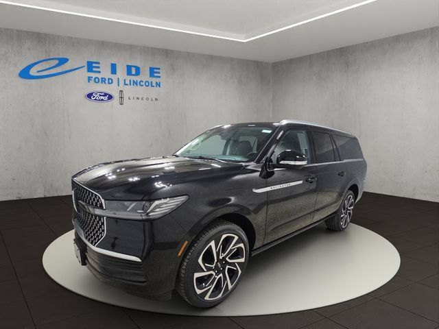 New 2026 Lincoln Navigator L Reserve AWD/4WD image 2