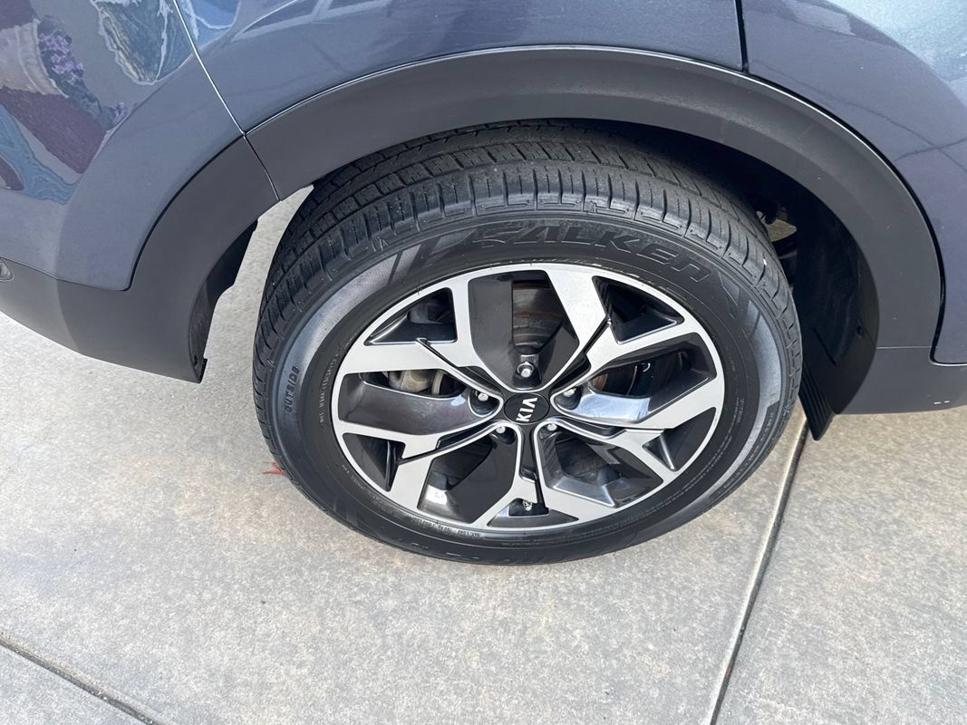Used 2020 Kia Sportage EX w/ EX Technology Package AWD/4WD image 16