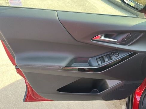 New 2026 Chevrolet Equinox LT image 12