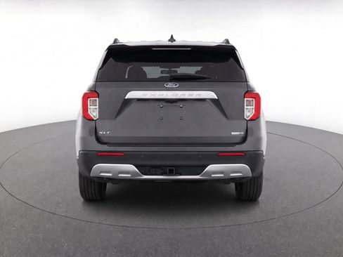 Used 2020 Ford Explorer XLT w/ Equipment Group 202A AWD/4WD image 7