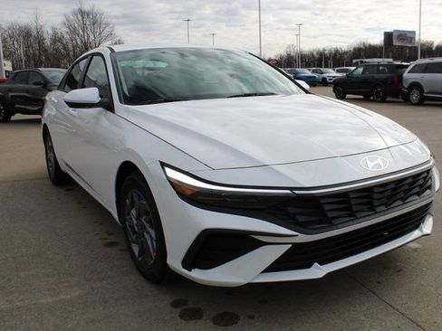 New 2026 Hyundai Elantra Blue image 6