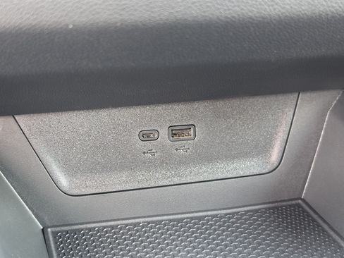 New 2026 Chevrolet Equinox RS w/ Convenience Package III FWD image 31