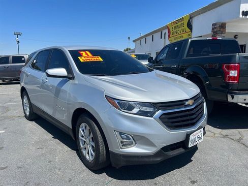 Used 2021 Chevrolet Equinox LT FWD image 3