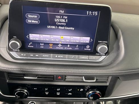 Used 2023 Nissan Rogue S image 14