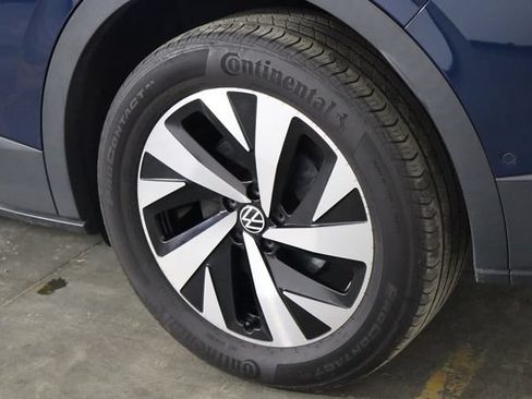 Used 2023 Volkswagen ID.4 Pro AWD/4WD image 36