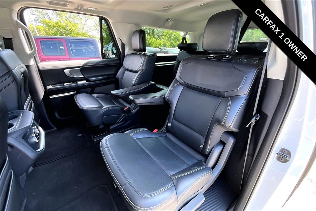 Used 2025 Ford Expedition Max Platinum AWD/4WD image 7
