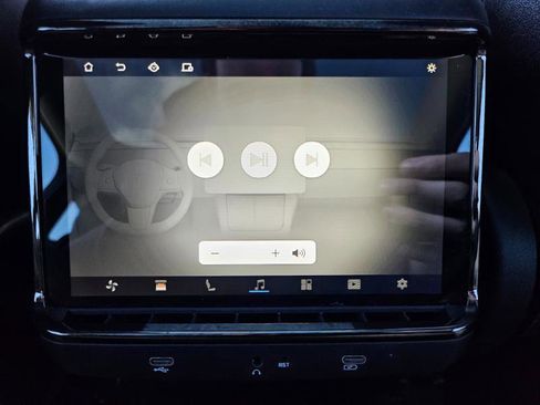 Used 2023 Tesla Model Y Long Range image 59