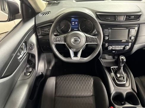Used 2019 Nissan Rogue SV image 22