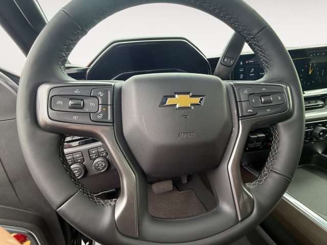 Used 2026 Chevrolet Silverado 3500 High Country w/ High Country Premium Package AWD/4WD image 12
