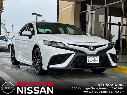 Used 2023 Toyota Camry SE image 1