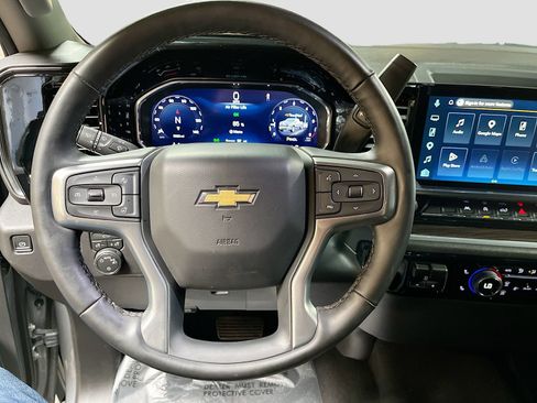 Used 2026 Chevrolet Silverado 1500 LT AWD/4WD image 11