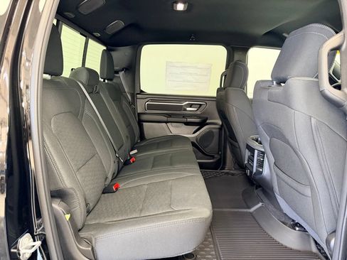 New 2026 RAM 1500 4x4 Crew Cab image 8