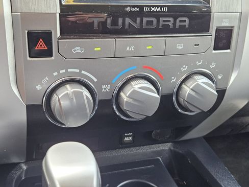 Used 2018 Toyota Tundra SR5 w/ SR5 Upgrade Package RWD image 24