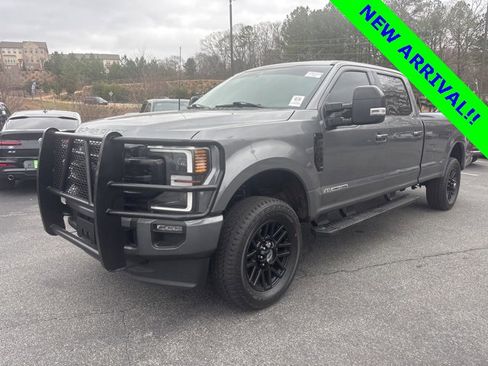 Used 2021 Ford F350 Lariat image 2