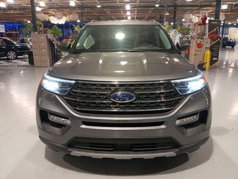 Used 2023 Ford Explorer XLT w/ Equipment Group 202A AWD/4WD image 7