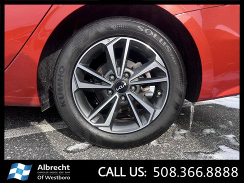 Used 2023 Kia Forte LXS image 29