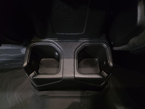 Used 2025 Jeep Wrangler Unlimited Sport AWD/4WD image 28