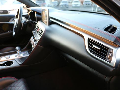 Used 2019 Genesis G70 3.3T Advanced w/ Sport Package image 8