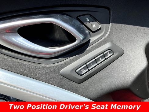 Used 2019 Chevrolet Camaro SS RWD image 33