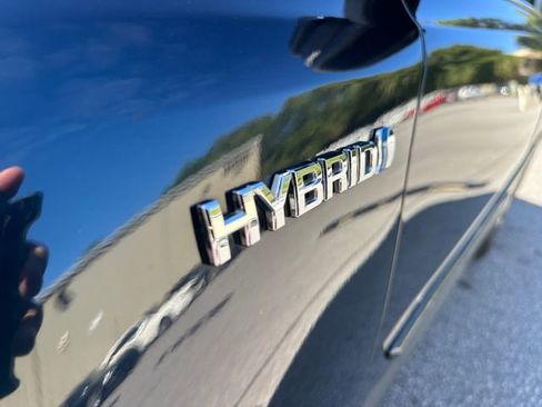 Used 2018 Toyota RAV4 Limited image 10