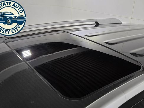 Used 2026 Hyundai Venue SEL FWD image 10
