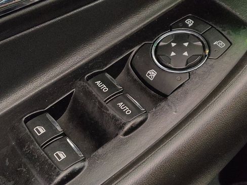 Used 2017 Ford Taurus Limited image 27