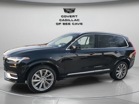 Used 2023 Volvo XC90 B6 Plus image 4