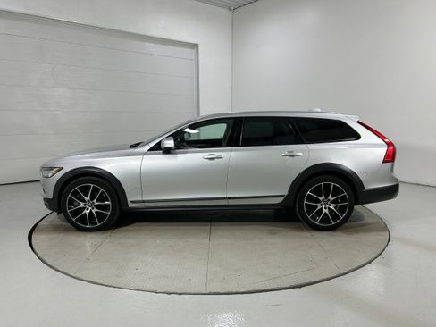Used 2020 Volvo V90 T6 Cross Country AWD/4WD image 21