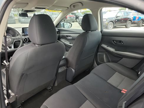 Used 2024 Nissan Sentra SV FWD image 14
