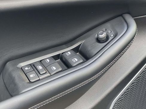 New 2026 Jeep Grand Cherokee L Limited RWD image 13