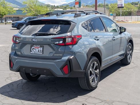 Used 2024 Subaru Crosstrek 2.0i Premium AWD/4WD image 3