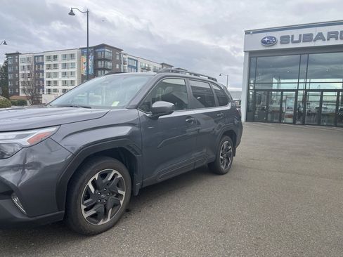 Used 2025 Subaru Forester Limited image 3