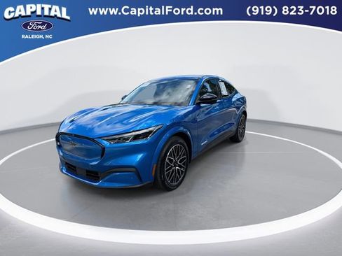 Certified 2025 Ford Mustang Mach-E Premium AWD/4WD image 4