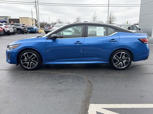 Certified 2025 Nissan Sentra SR w/ SR Premium Package image 10