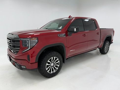 Used 2023 GMC Sierra 1500 AT4 w/ Technology Package image 5
