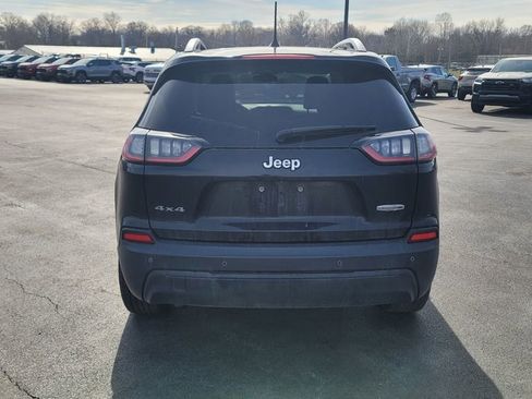 Used 2019 Jeep Cherokee Latitude Plus image 5