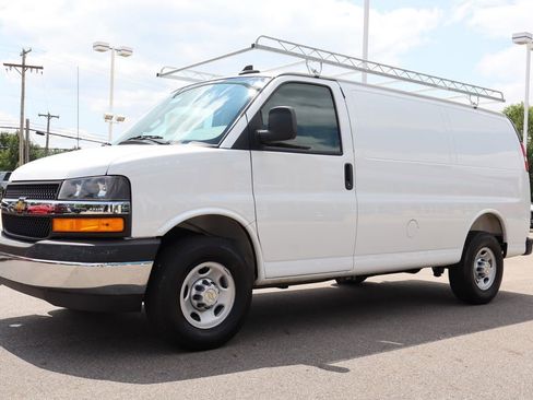 New 2025 Chevrolet Express 2500 w/ Driver Convenience Package image 6