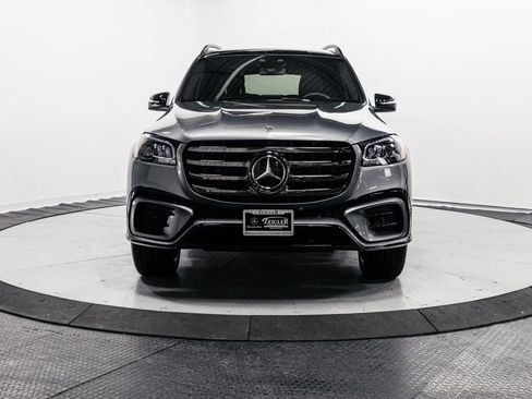 Used 2026 Mercedes-Benz GLS 450 4MATIC image 2