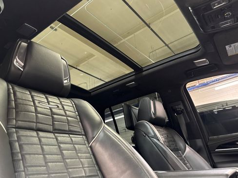 Certified 2023 Cadillac Escalade V image 18