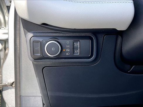 Used 2025 Ford Explorer Platinum w/ Ultimate Package image 35