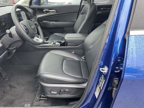 Used 2025 Kia Sportage EX w/ Premium Package image 28