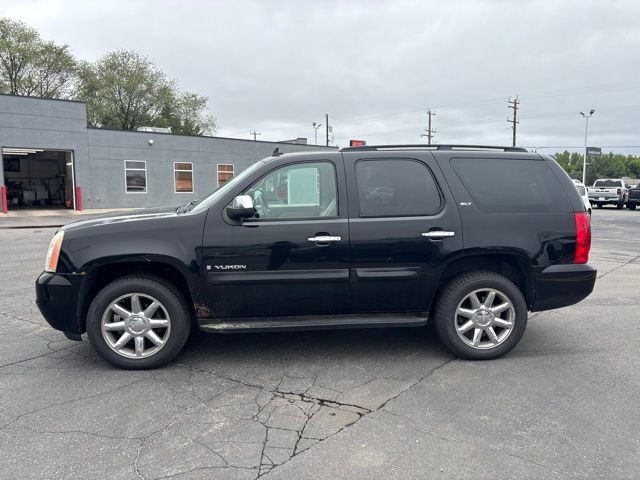 Used 2007 GMC Yukon SLT w/ SLT Preferred Equipment Group AWD/4WD image 5