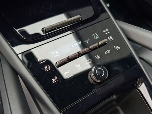 Certified 2025 Porsche Cayenne Turbo image 23