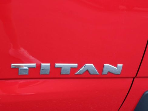 Used 2021 Nissan Titan SV w/ SV Convenience Package AWD/4WD image 13